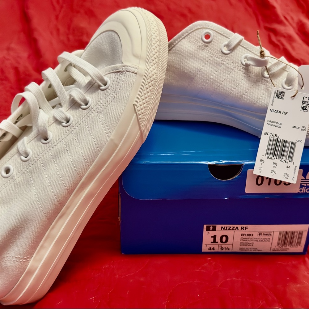 Adidas Men’s Cream Nizza Sneakers